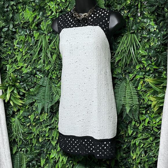 ANN TAYLOR Dress Women 4 Cream Tweed Black Eyelet‎ Trim Cocktail Career 2679 - Picture 1 of 8
